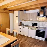 Schattaugut Farm stay *