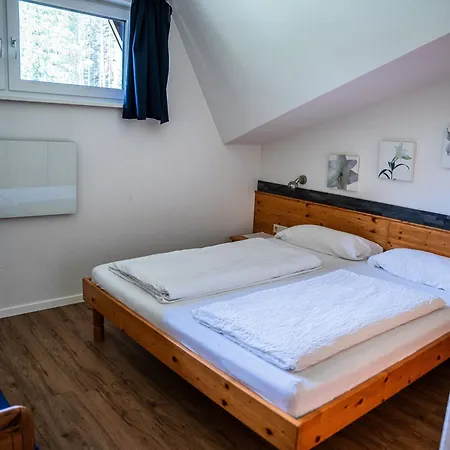Schattaugut Farm stay *